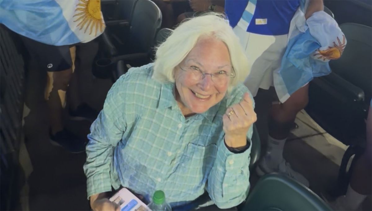 EMOCIONADA. Jeannine tiene 66 años y vive en College Station, una ciudad ubicada a unas tres horas al sur de Dallas. 