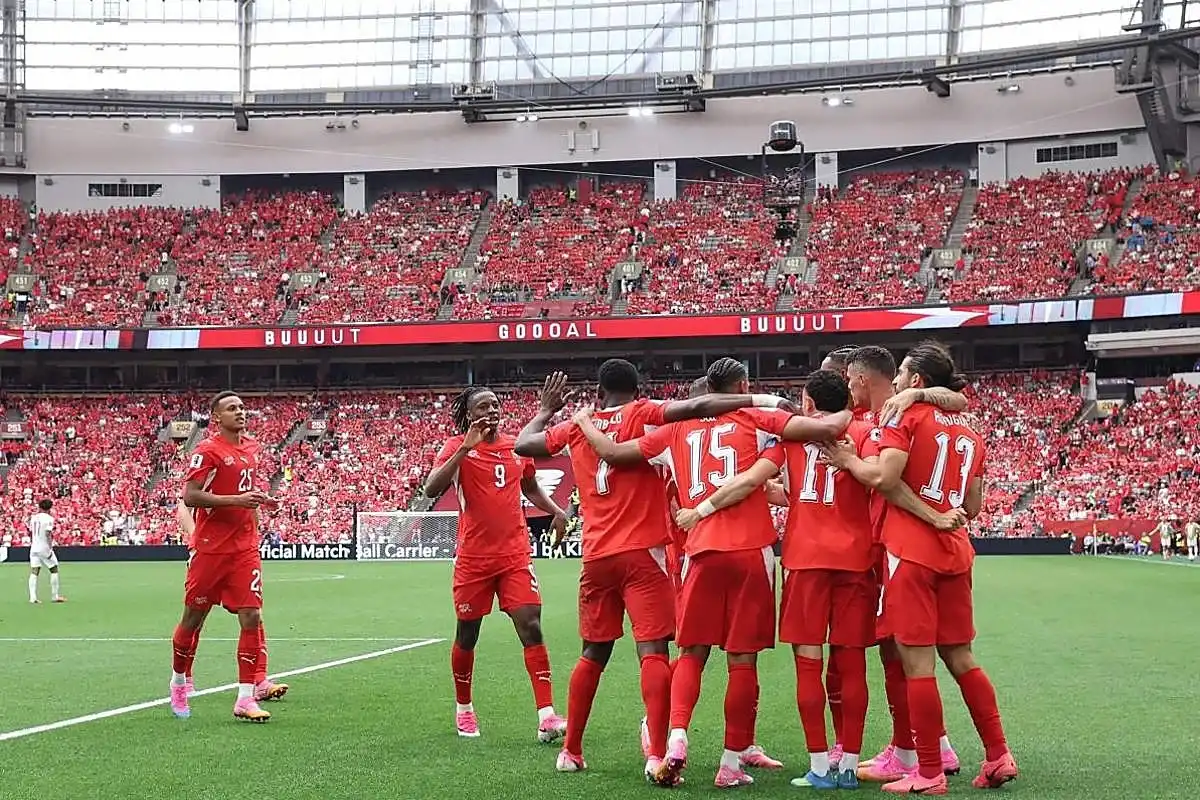 Suiza silenció Vancouver y se quedó con el Grupo B
