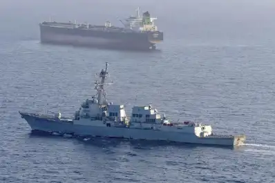 Conflicto en Medio Oriente: evacuan a 11.000 marinos bloqueados en Ormuz