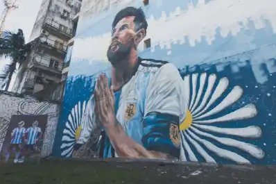 Lionel Messi, en las paredes de Tucumán: inauguran un nuevo mural del astro argentino en Barrio Sur