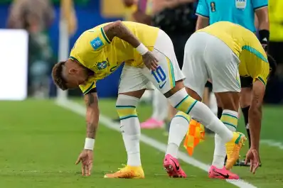 Después de 981 días, Neymar volvió a jugar con Brasil en un Mundial y protagonizó un emotivo reencuentro con su hijo