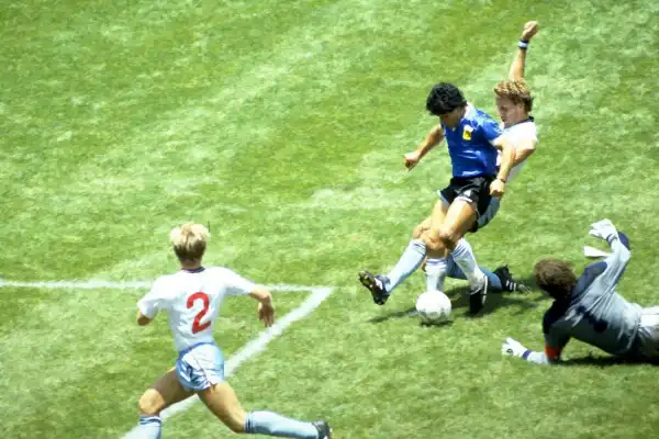 Los 40 años del gol del siglo, los 39 del jugador eterno