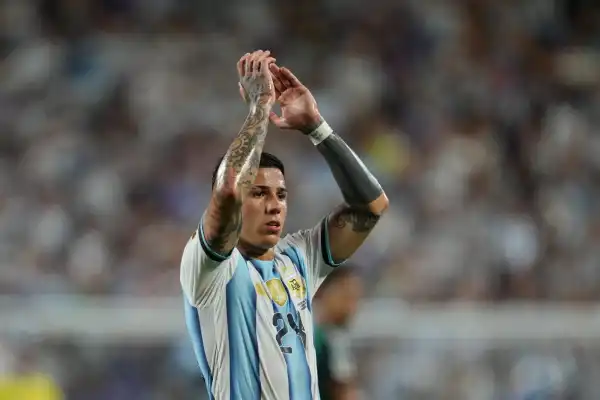 ¿Qué escribe Enzo Fernández en su muñeca antes de cada partido y por qué lo hace?