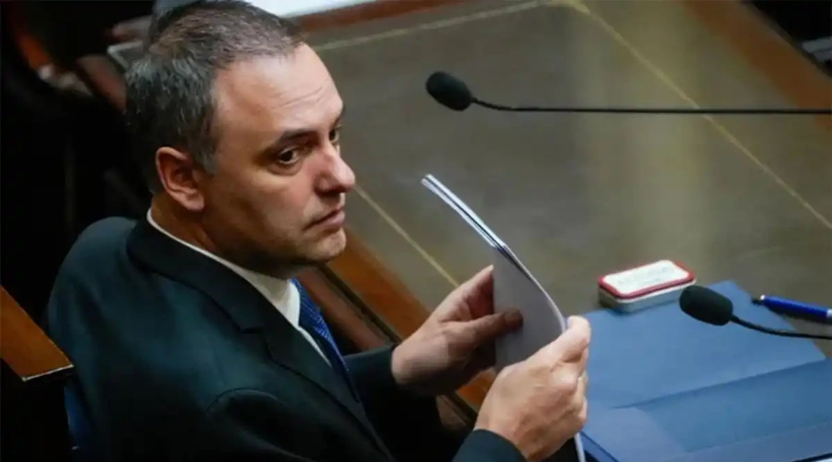 La sesión en el Senado se cayó y Adorni mantuvo su blindaje