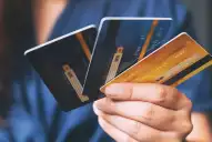 Paso a paso para dar de baja una tarjeta de crédito cuando aún tiene deuda