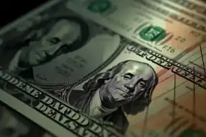 El dólar oficial quiebra la tendencia bajista: el mercado recalibra las bandas tras el dato de inflación