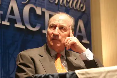 Clarividente, Tomás Eloy Martínez vio el país de hoy en 1991