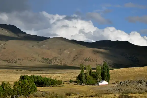 Vacaciones de invierno 2026: el pueblo patagónico con glaciares, bosques y el histórico tren a vapor