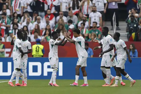 Senegal cumplió con su obligación: goleó a Irak por 5 a 0 y espera avanzar como mejor tercero del Mundial