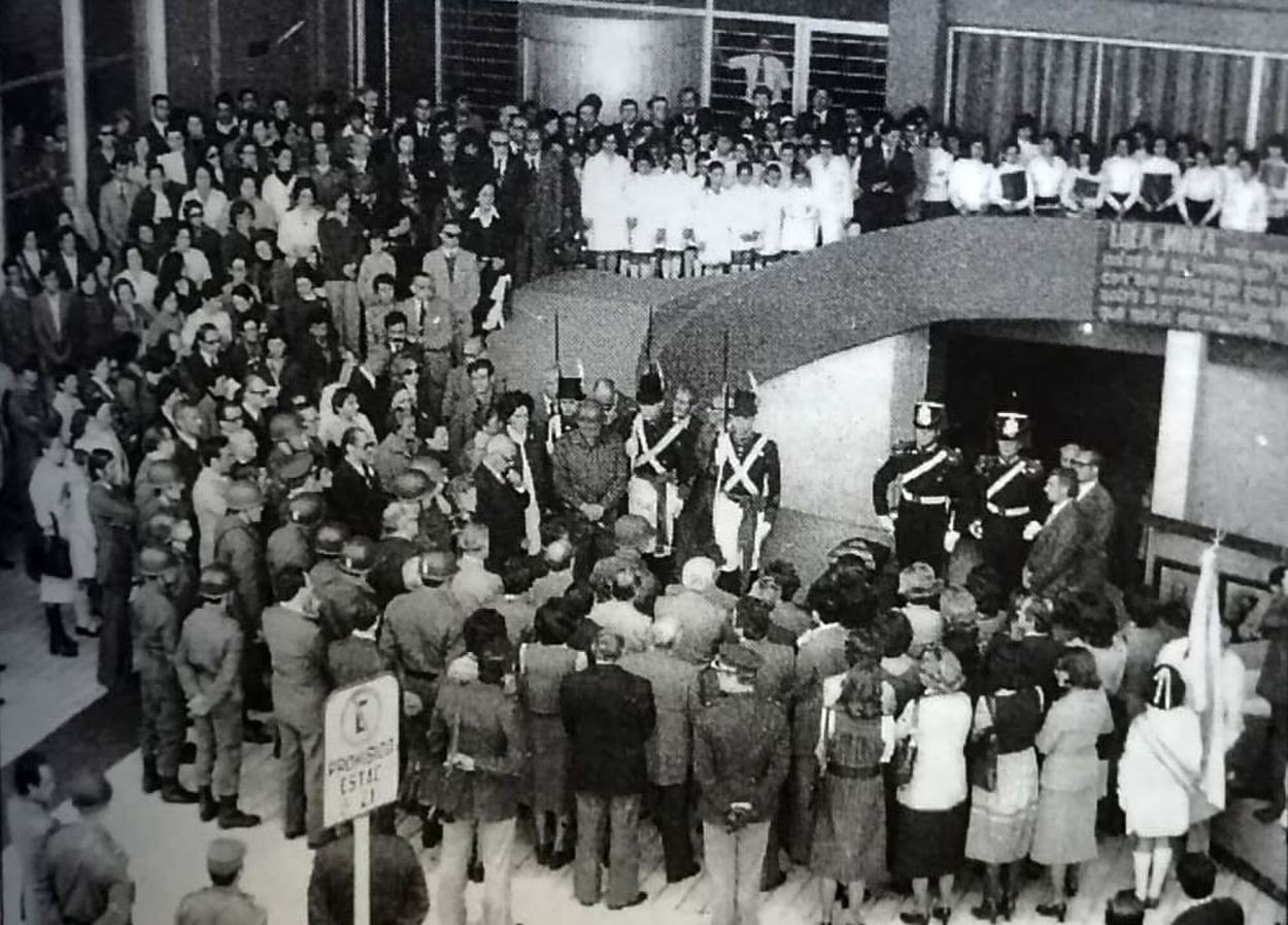 Recuerdos fotográficos: el largo periplo de los restos de Lola Mora hasta su descanso final