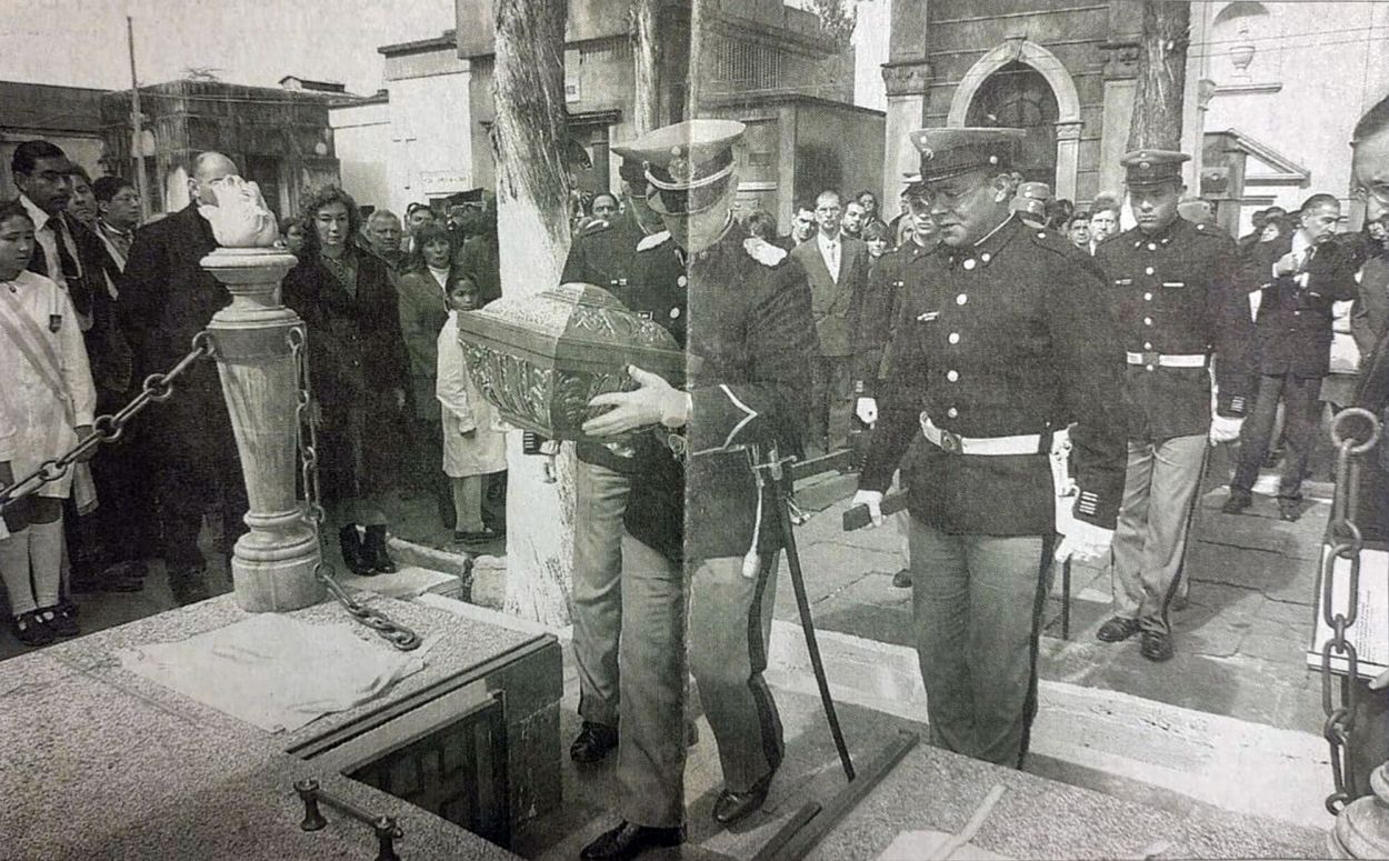 Recuerdos fotográficos: el largo periplo de los restos de Lola Mora hasta su descanso final