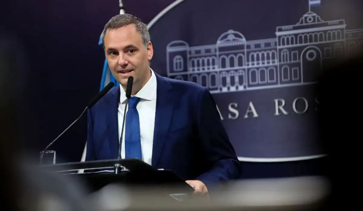 Horas decisivas para Manuel Adorni: presentaría su renuncia antes del partido de Argentina