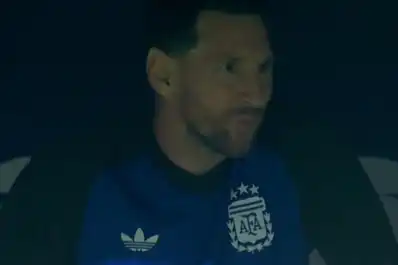 La llamativa reacción de Lionel Messi al golazo de tiro libre de Giovani Lo Celso ante Jordania