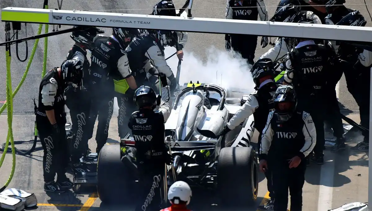 Los Cadillac abandonaron la carrera