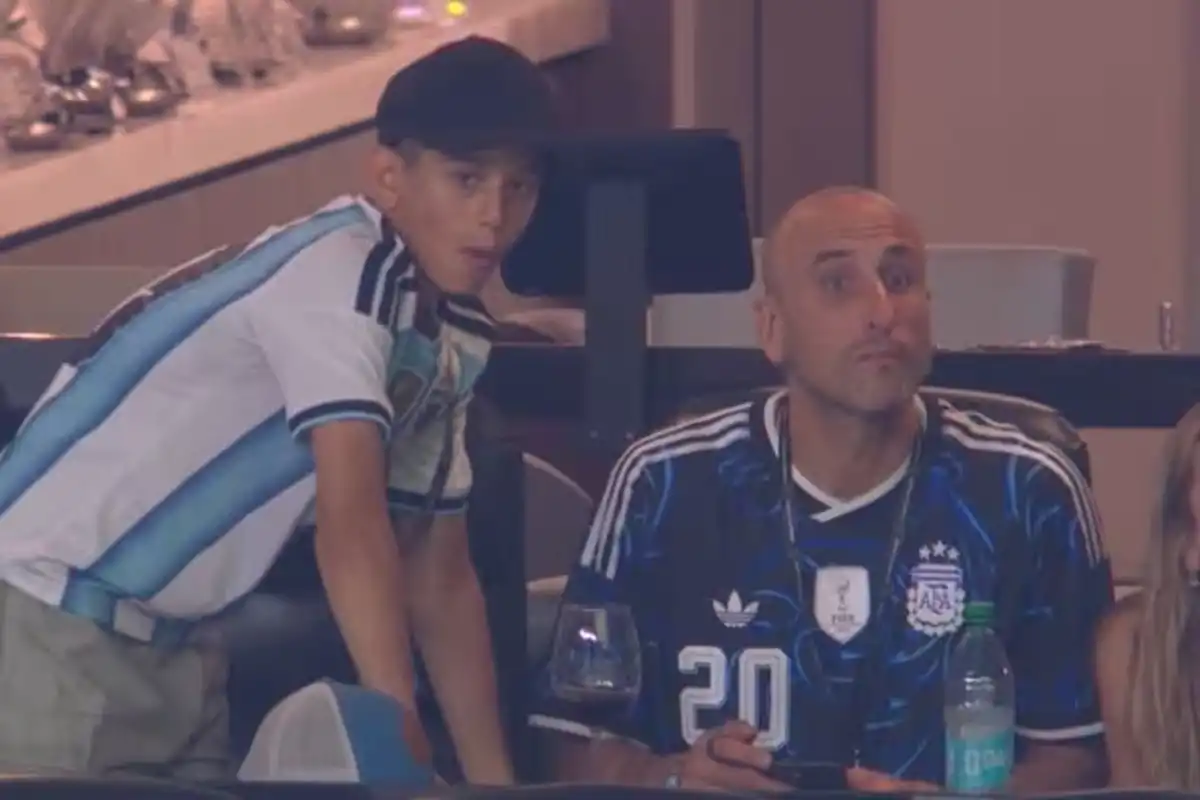 El gran gesto de Manu: Ginóbili volvió a alentar a la selección con una camiseta que nadie esperaba
