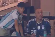 El gran gesto de Manu: Ginóbili volvió a alentar a la selección con una camiseta que nadie esperaba