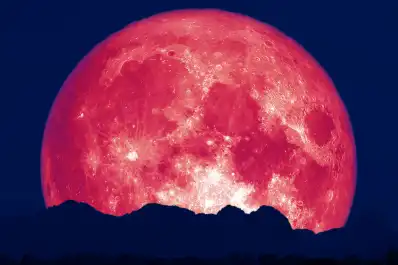 Luna de Fresa 2026: los cuatro signos que vivirán los cambios más importantes