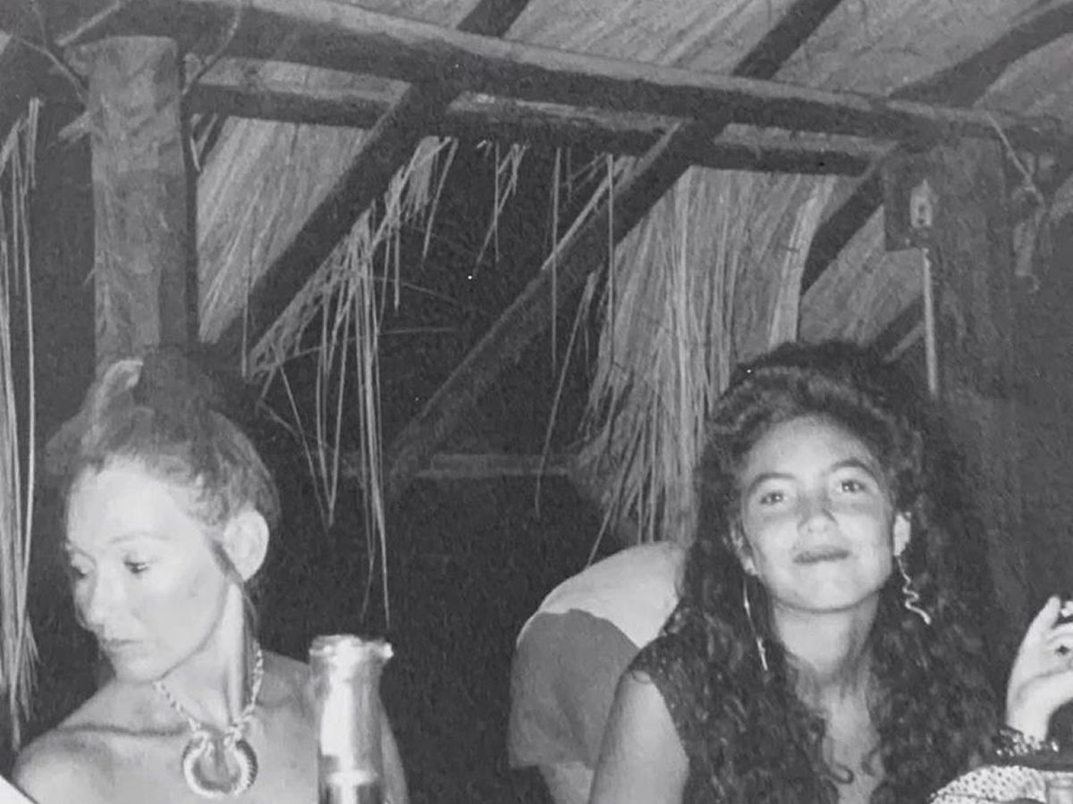 Ernestina Pais junto a su mamá