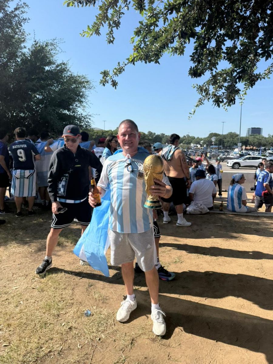 No era Jordania vs. Argentina, era Messi: las historias de quienes viajaron miles de kilómetros sólo para verlo