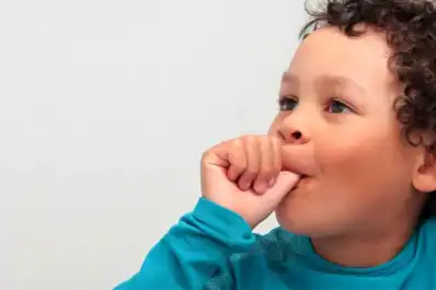Chuparse el dedo: el mecanismo de control de estrés de los niños y cuándo preocuparse