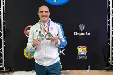 Tucumano, ingeniero civil y karateca: ganó dos medallas para Argentina en Colombia