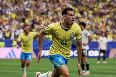 Brasil sufrió más de lo esperado, venció a Japón por 2 a 1 y avanzó a los octavos de final del Mundial