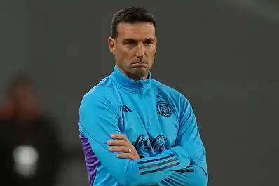 Scaloni define el equipo para enfrentar a Cabo Verde y espera por su renovación