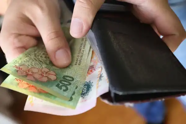 A cuatro de cada 10 tucumanos el salario les alcanza cada vez menos