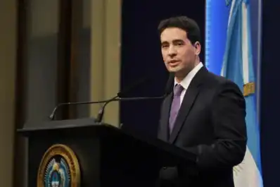 Adrián Ravier debutó en la Rosada: inflación debajo del 2% y un plan de blindaje financiero para 2027