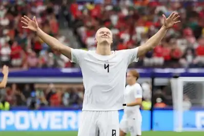 Haaland no afloja: marcó otro gol y quedó a uno de Messi en la tabla de goleadores del Mundial