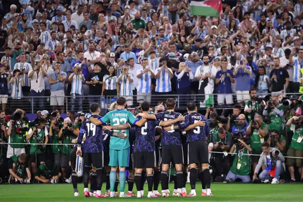 Cuatro argentinos fueron detenidos por intentar colarse en el Mundial 2026: ¿qué penas recibieron?