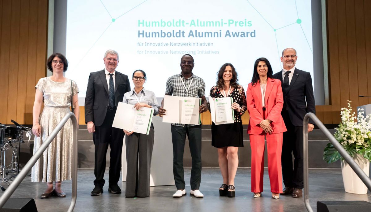 RECONOCIMIENTO. Virginia recibió en Berlín el Humboldt Alumni Award for Innovative Networking Initiatives por WIMAGINE.