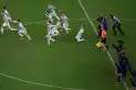 Cartas al pie: la ciencia del penal y el misterio del fútbol