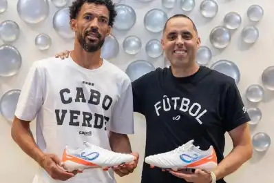 Mundial 2026: Vozinha, el héroe de Cabo Verde, enfrentará a la Selección con botines diseñados por un emprendedor argentino