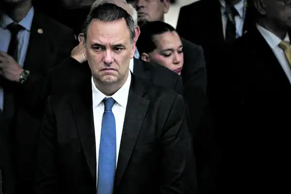 Un bonus track de Adorni y las expectativas de una geometría amarilla