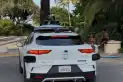 Autos que circulan sin chofer: así funciona el servicio que sorprende a los argentinos en Miami