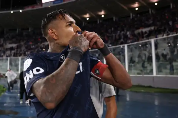 Villa, cada vez más cerca de Boca: acuerdo con el jugador y negociación clave con Independiente Rivadavia