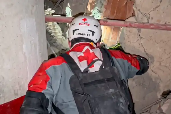 Milagro en Venezuela: rescataron con vida a Hernán Gil tras pasar más de una semana bajo los escombros