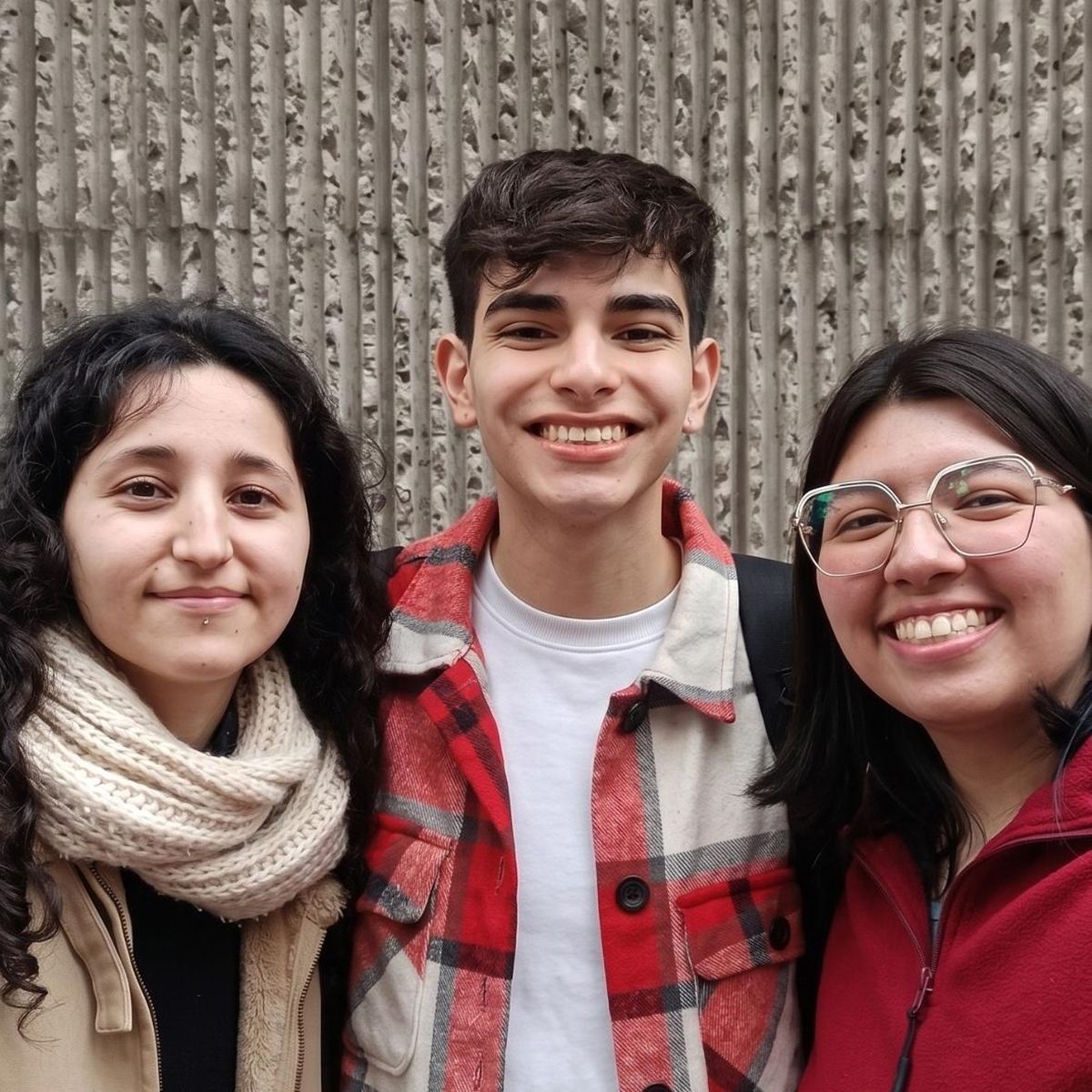 TORUFEED. Facundo Figueroa, Carolina Rodríguez y Luana Zelaya impulsan una propuesta que busca transformar vinaza de los ingenios en un aditivo prebiótico para alimentación animal.