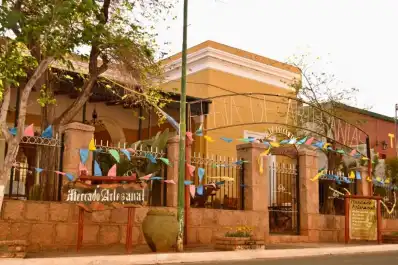 Tierras coloradas y viñedos centenarios: el pueblo argentino que puede ser el mejor del mundo, según la ONU