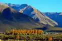 Termas y lagunas esmeralda: los secretos de uno de los pueblos más relajados de la Argentina
