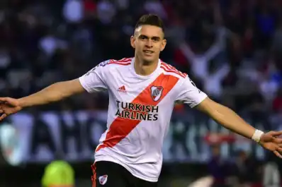 River oficializó el regreso de Rafael Santos Borré: El Comandante está en casa