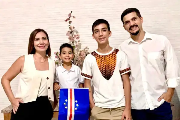 La historia de una tucumana que vive el Mundial junto a su familia en Cabo Verde: Tuvimos el corazón dividido