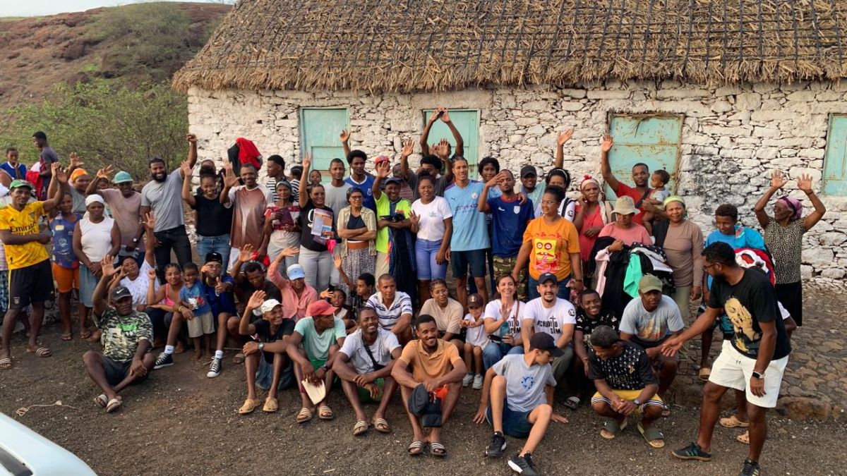 PROPÓSITO. El matrimonio llegó al país africano gracias al Departamento Nacional de Misiones de Argentina para ayudar a la comunidad.