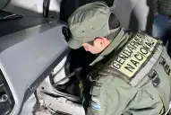 Incautan casi 27 kilos de cocaína ocultos en un doble fondo de un automóvil en Tucumán