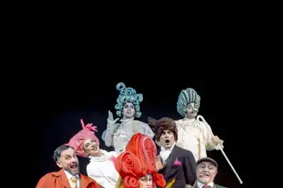 Un policial musical con la estética del comic gótico