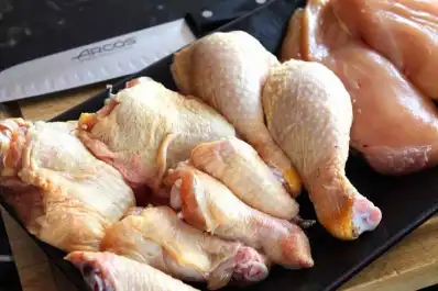 El consumo de pollos supera al de carne vacuna en la mesa de los argentinos