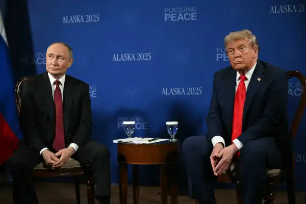 Putin y Trump dialogaron sobre la guerra en Ucrania en la antesala de la cumbre de la OTAN