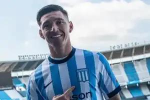 Racing presentó a Matías Kranevitter como refuerzo: firmó por un año y ya se sumó al plantel