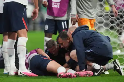Preocupación en Inglaterra: Jordan Henderson se lesionó en los festejos y podría perderse el Mundial